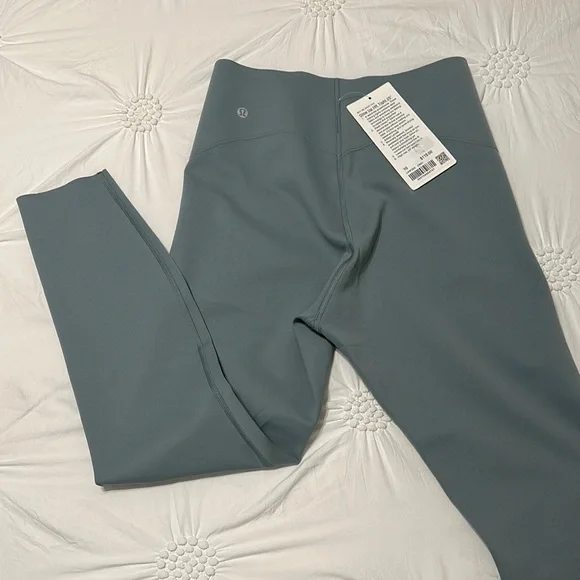 Lululemon Glow Up HR Tights - Picture 6 of 6